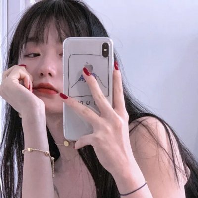严肃的男人